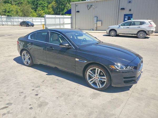 2018 JAGUAR XE Prestige