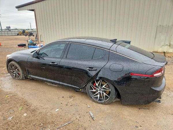 2023 KIA STINGER GT-Line