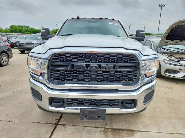 2024 RAM 3500 TRADESMAN CREW CAB 4X4
