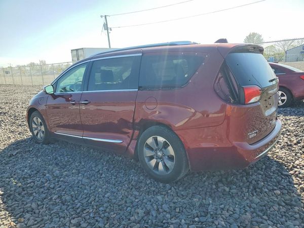 2017 CHRYSLER PACIFICA
