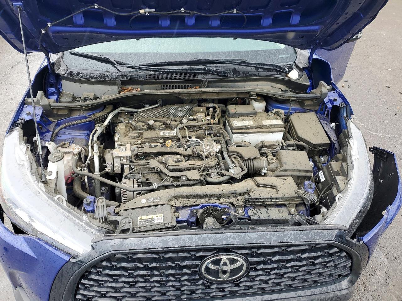 2024 TOYOTA COROLLA CROSS LE