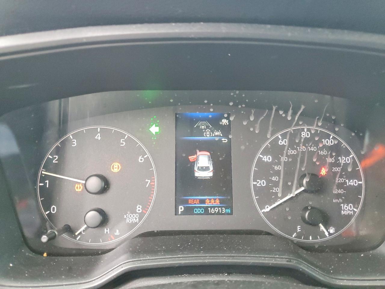 2024 TOYOTA COROLLA CROSS LE