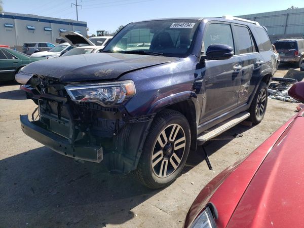 2014 TOYOTA 4RUNNER Base — Front 3/4
