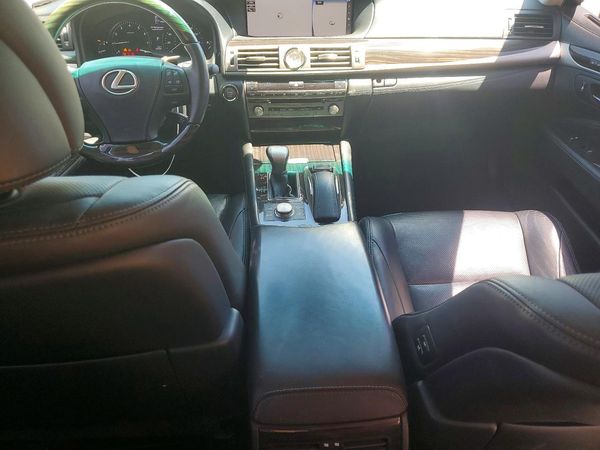 2016 LEXUS LS 460