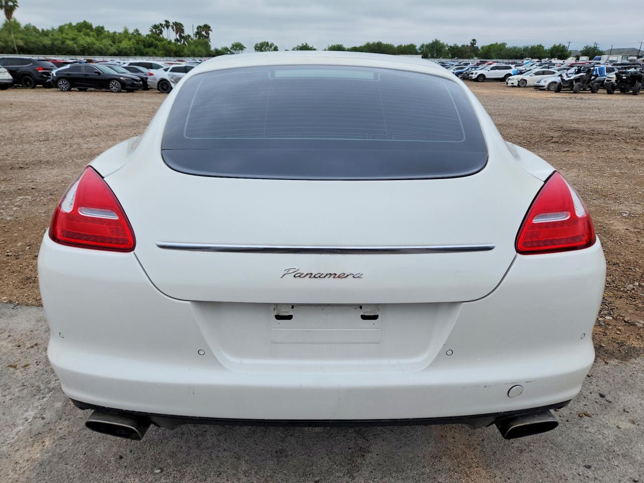 2011 PORSCHE PANAMERA Base (2WD), 4 (4WD)