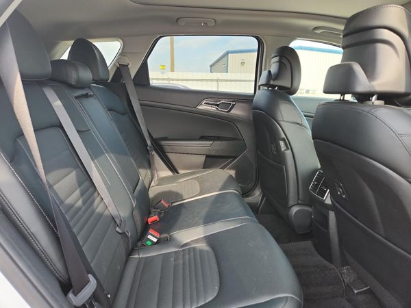 2024 KIA SPORTAGE SX-PRESTIGE or SX-P