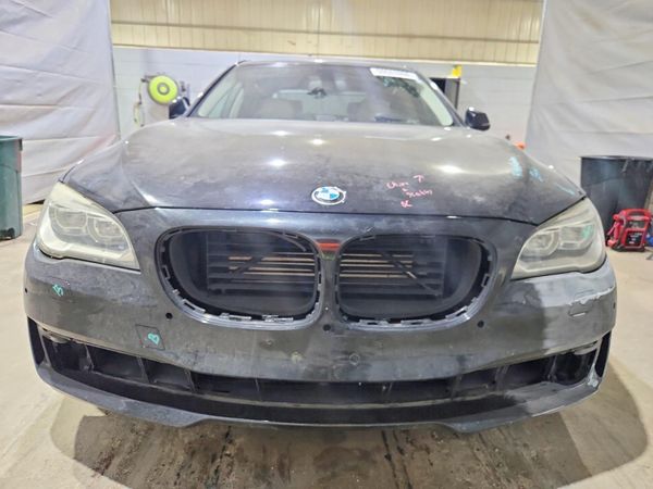 2013 BMW 750