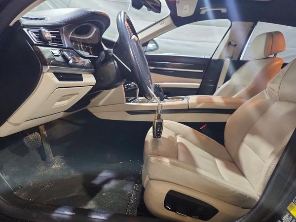 2013 BMW 750