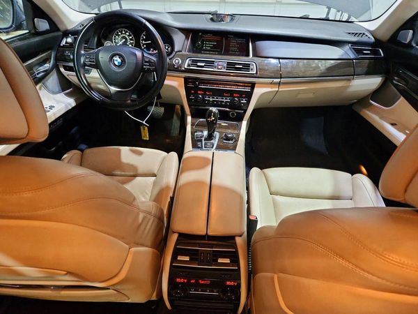 2013 BMW 750