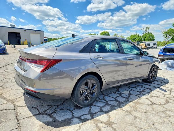 2021 HYUNDAI ELANTRA Blue