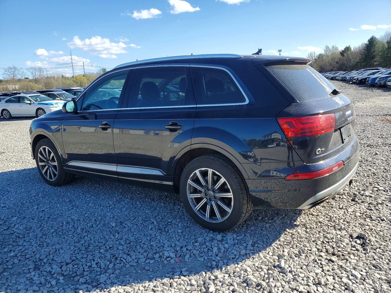 2017 AUDI Q7 quattro Premium Plus
