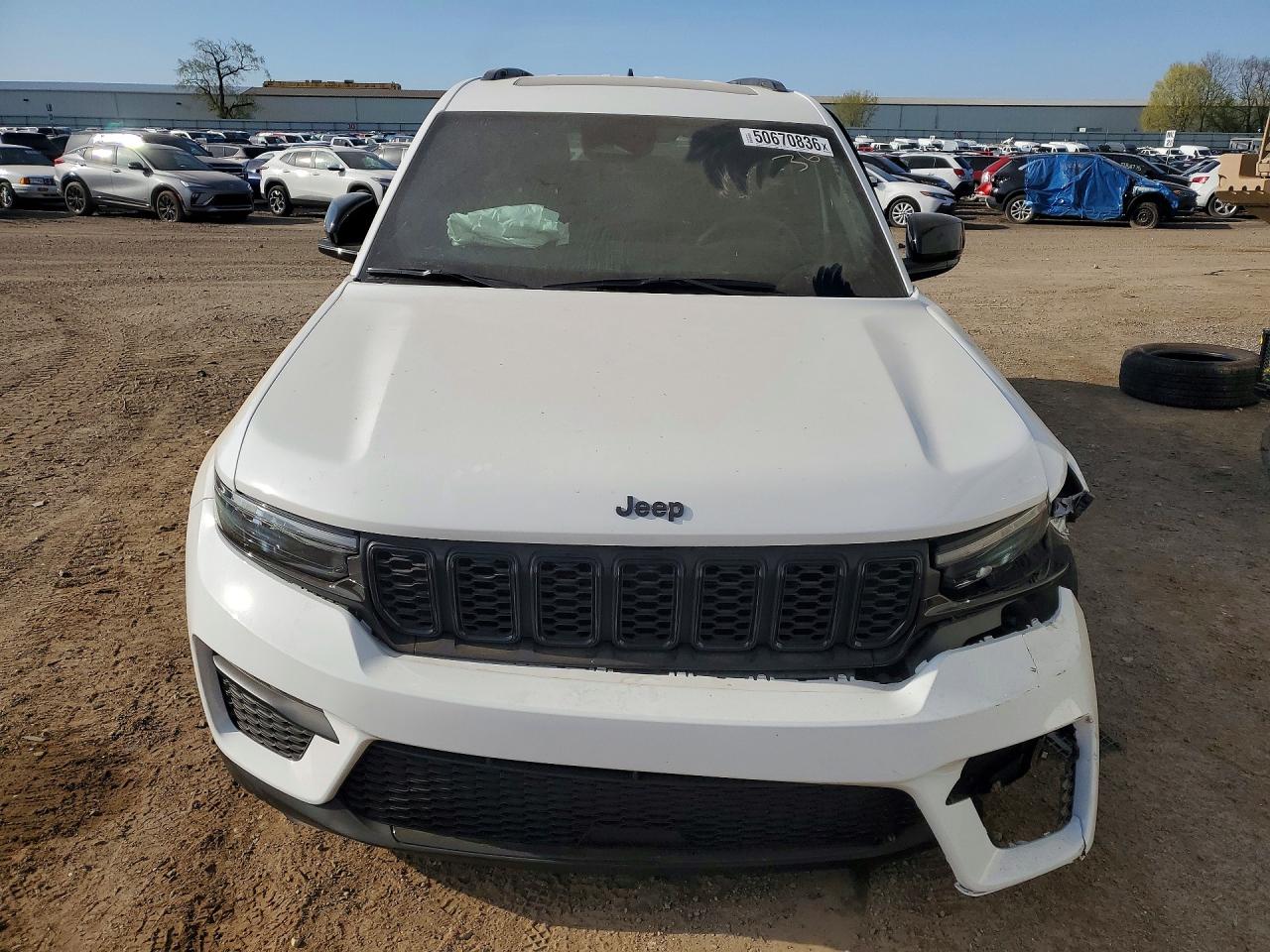 2025 JEEP GRAND CHEROKEE Laredo, Altitude