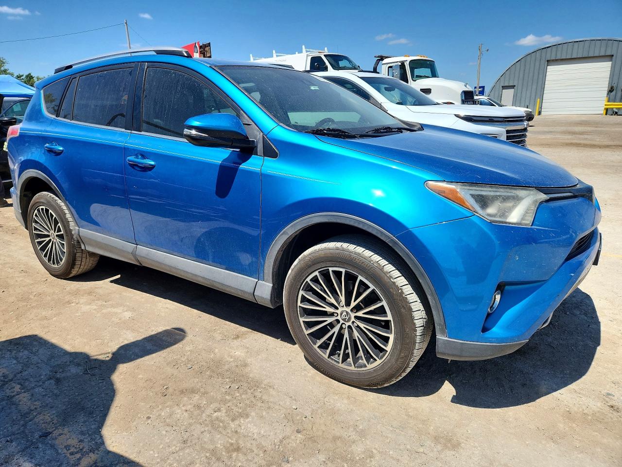 2017 TOYOTA RAV4 XLE
