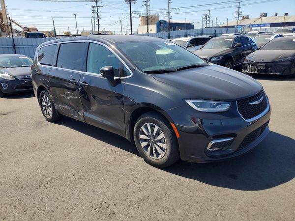 2023 CHRYSLER PACIFICA