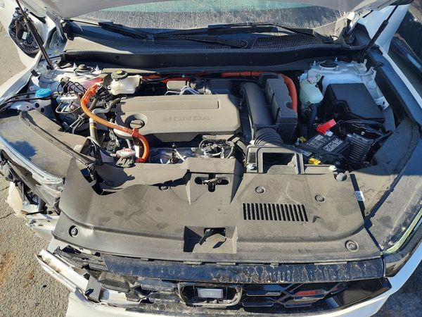 2025 HONDA CR-V Sport — Engine bay