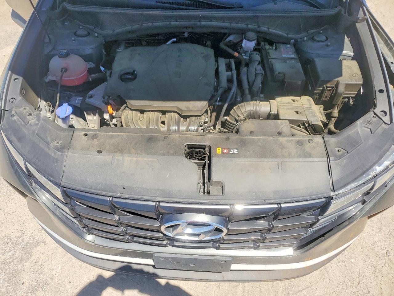 2022 HYUNDAI TUCSON SE