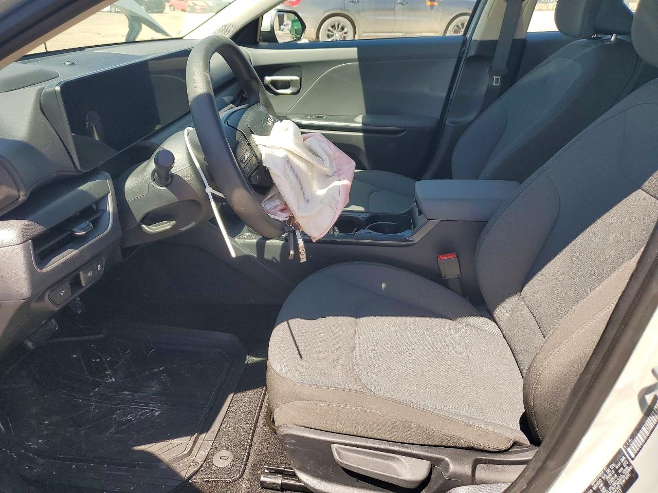 2026 KIA K4 LX, LXS