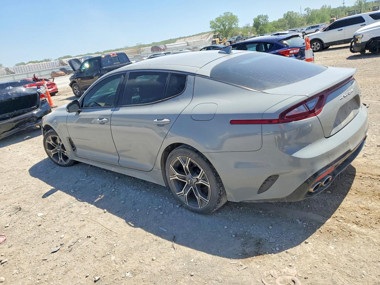2021 KIA STINGER Base