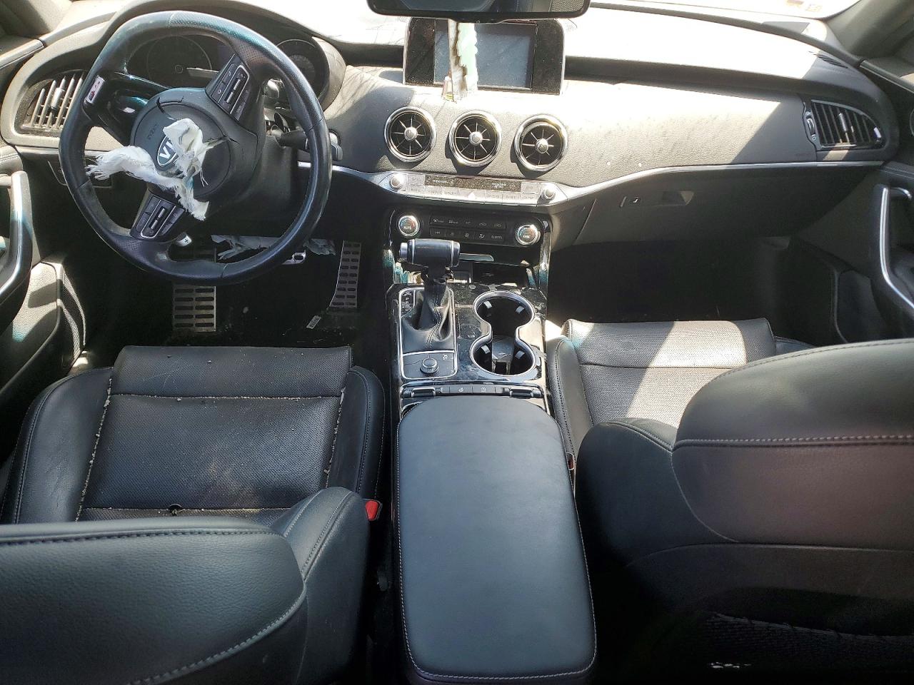 2021 KIA STINGER Base