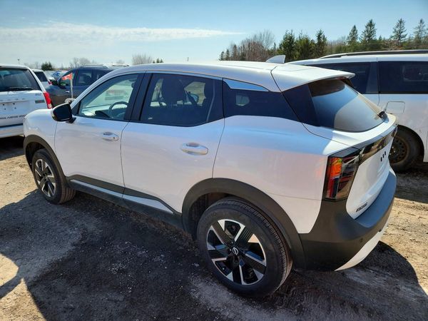 2025 NISSAN KICKS