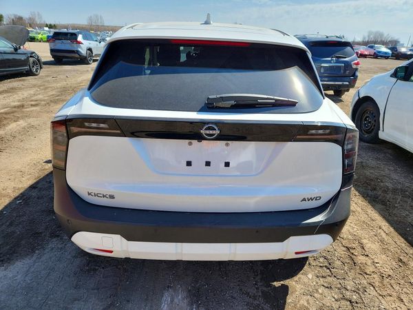2025 NISSAN KICKS