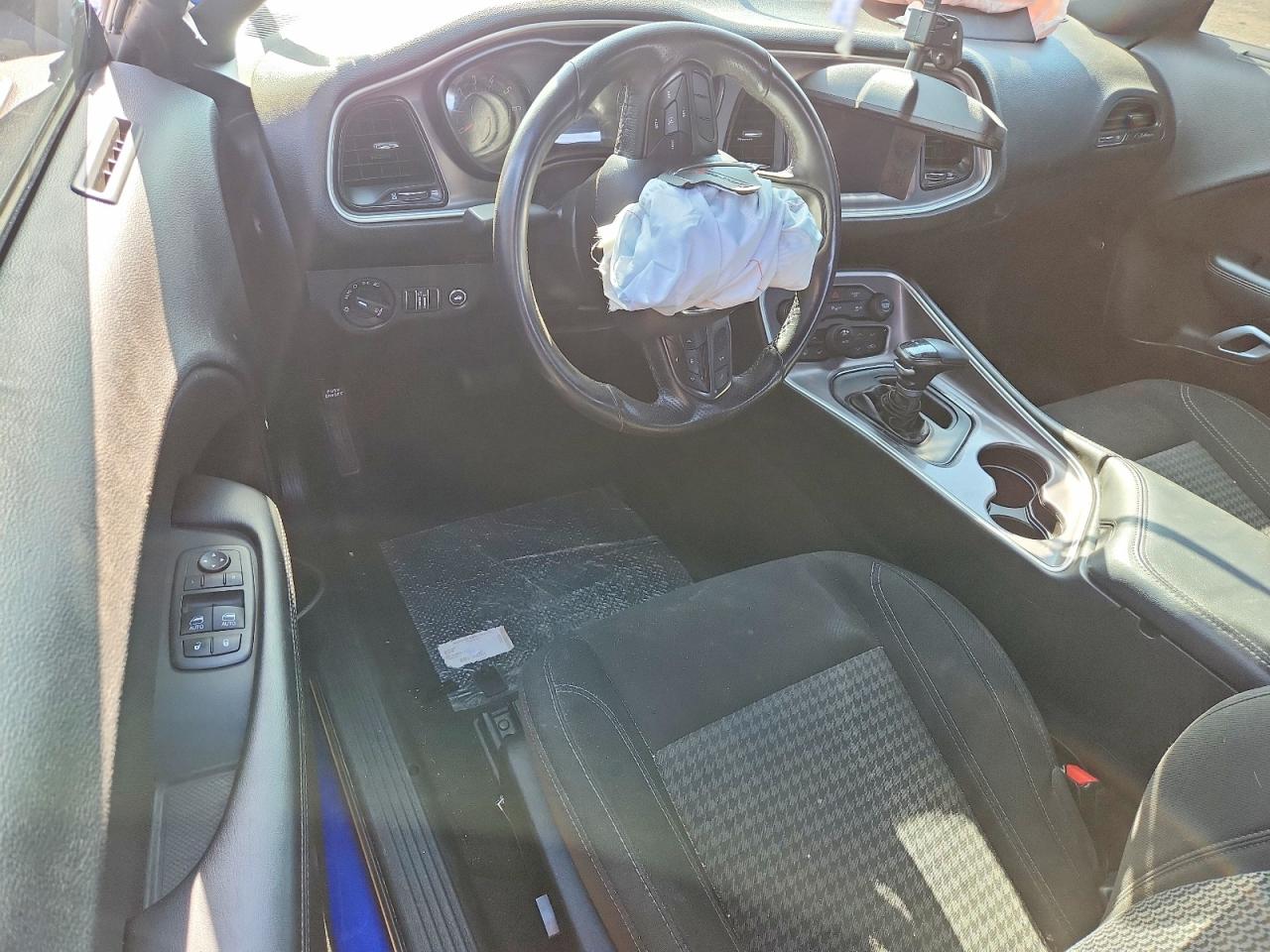 2022 DODGE CHALLENGER SXT