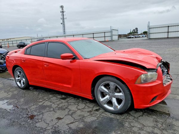 2013 DODGE CHARGER SXT