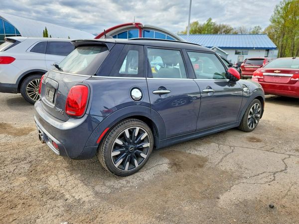2016 MINI COOPER