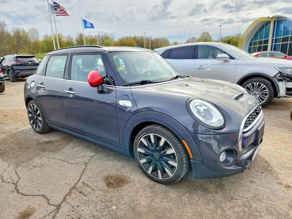 2016 MINI COOPER