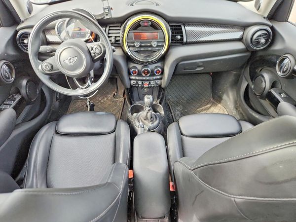 2016 MINI COOPER