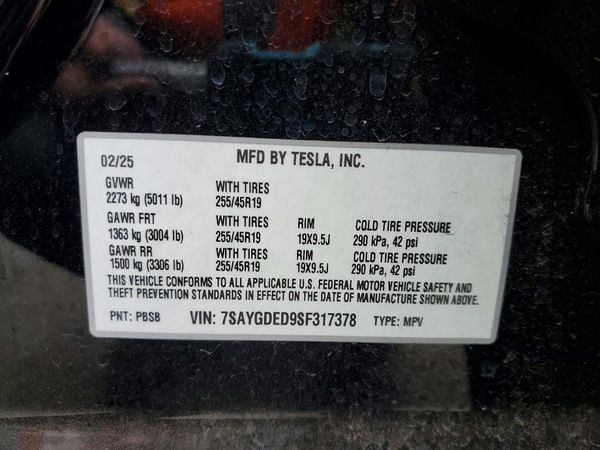 2025 TESLA MODEL Y
