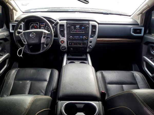 2019 NISSAN TITAN