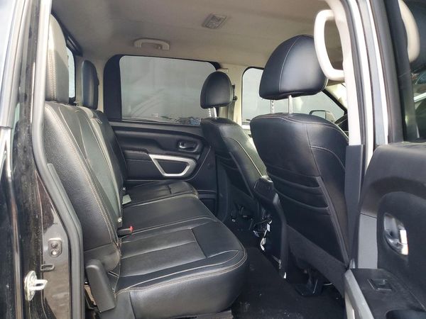 2019 NISSAN TITAN