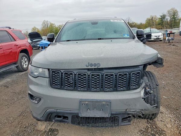 2020 JEEP GRAND CHEROKEE Laredo