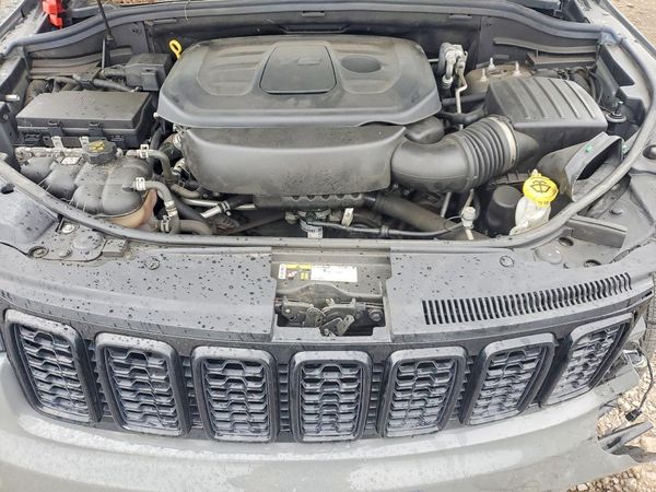 2020 JEEP GRAND CHEROKEE Laredo