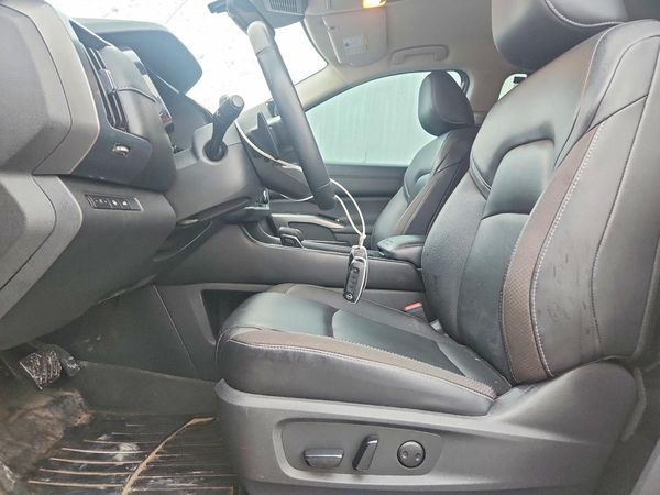 2023 NISSAN PATHFINDER SL