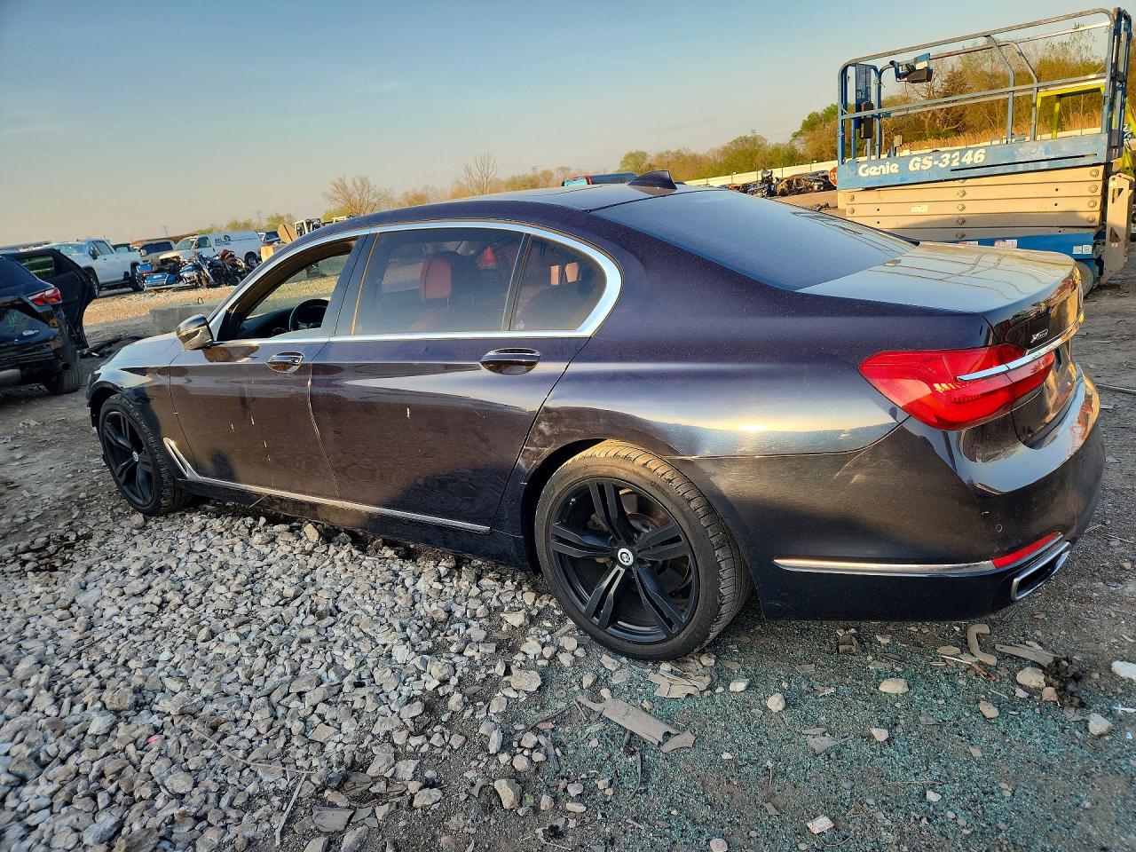 2016 BMW 750 xDrive