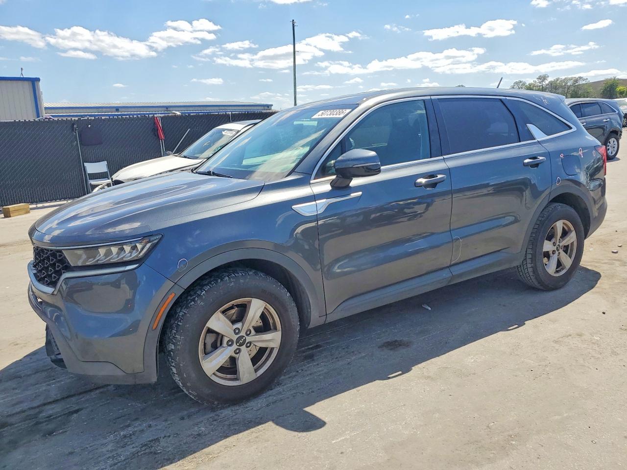 2022 KIA SORENTO LX