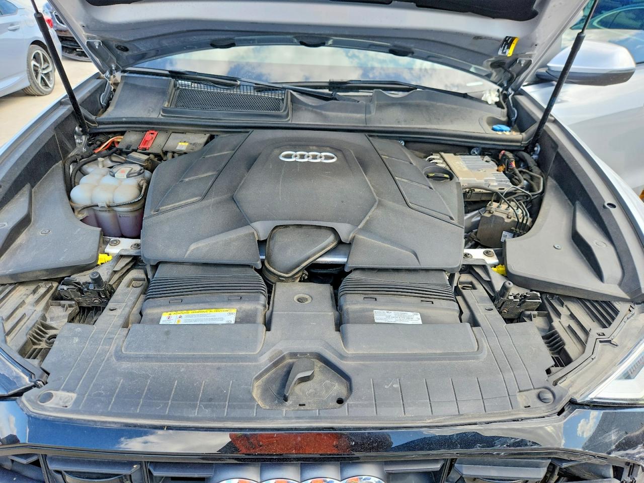 2020 AUDI Q8