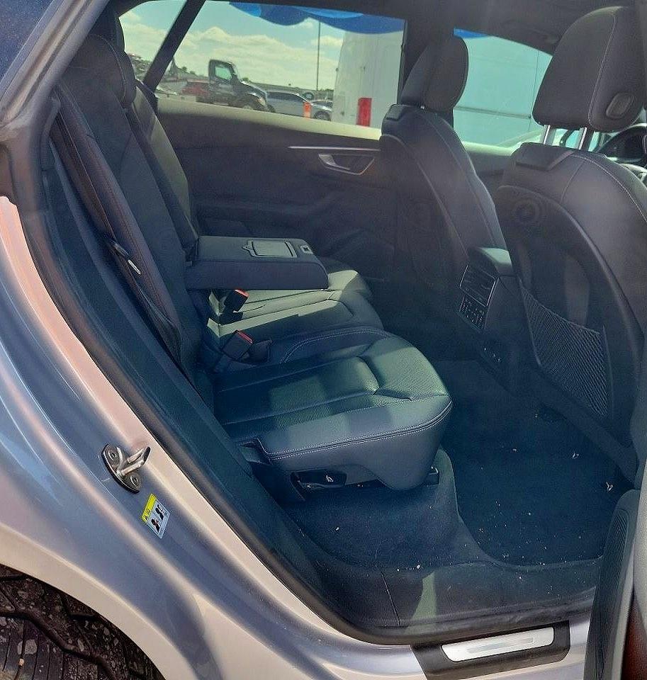 2020 AUDI Q8
