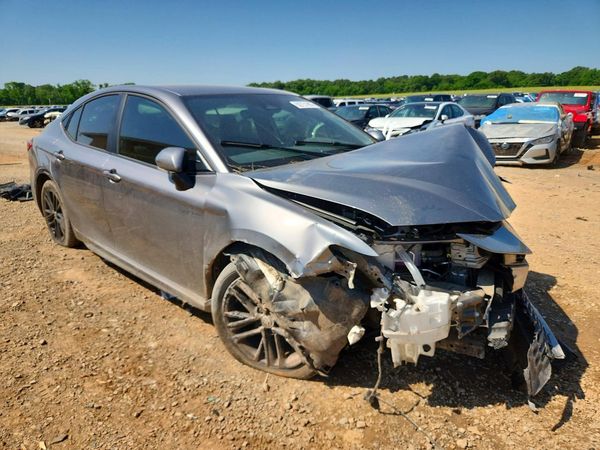 2025 TOYOTA CAMRY — Passenger 3/4