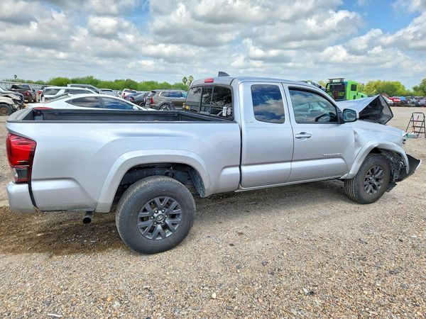 2022 TOYOTA TACOMA SR5