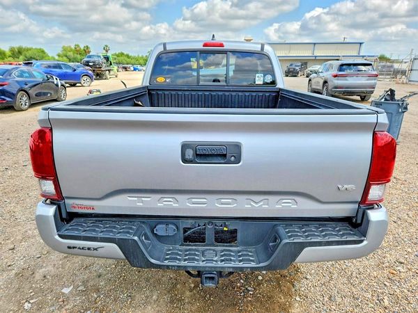 2022 TOYOTA TACOMA SR5