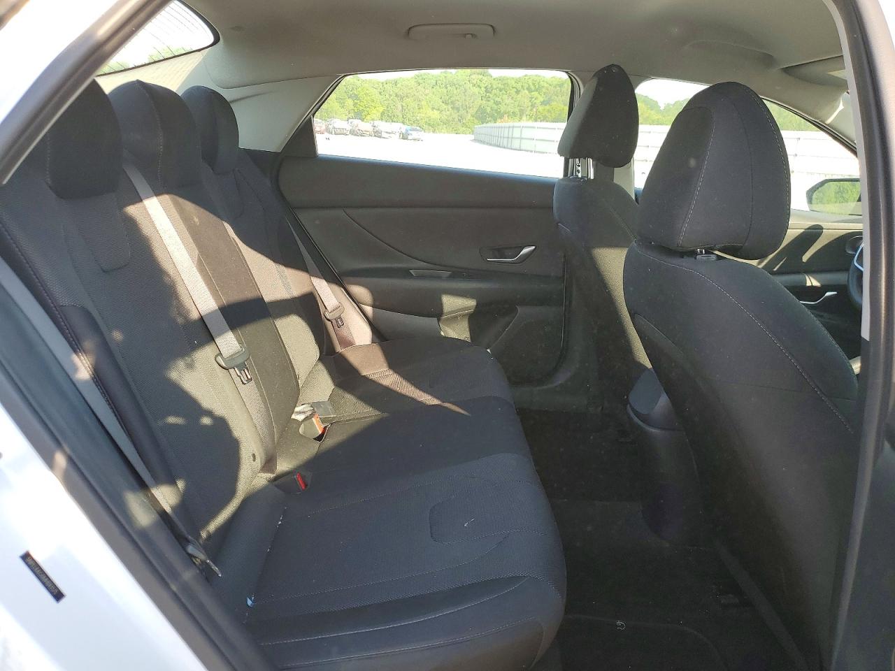 2021 HYUNDAI ELANTRA SE