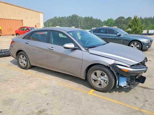 2024 HYUNDAI ELANTRA