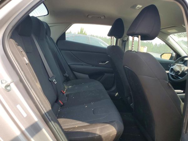 2024 HYUNDAI ELANTRA