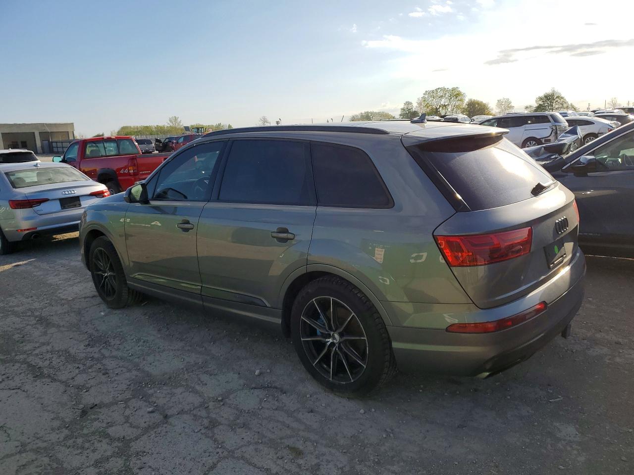 2017 AUDI Q7 quattro Premium Plus