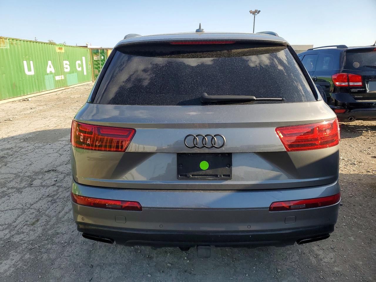 2017 AUDI Q7 quattro Premium Plus