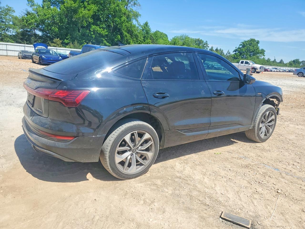 2021 AUDI E-TRON quattro Premium Plus