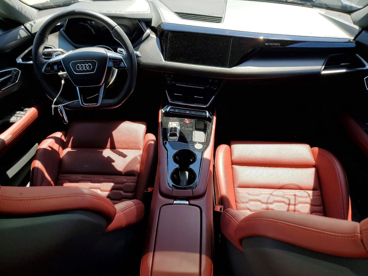 2024 AUDI E-TRON GT quattro Premium Plus
